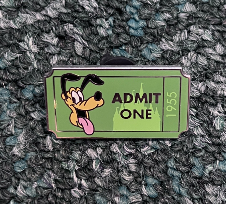 ディズニー　サイン入り　パイナップルボード TDR - Vanellope's Sweets Pop World Collection x Vanellope