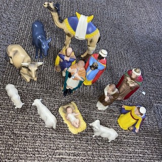 Vtg 1950s Hartland Plastic Nativity Set 13 Pc Nativity Pieces. As Is Incomplete.