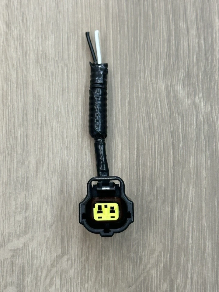 GENUINE 2006-2018 Toyota Yaris OEM Genuine Temp Sensor Connector Plug Pigtail - Image 3 of 4