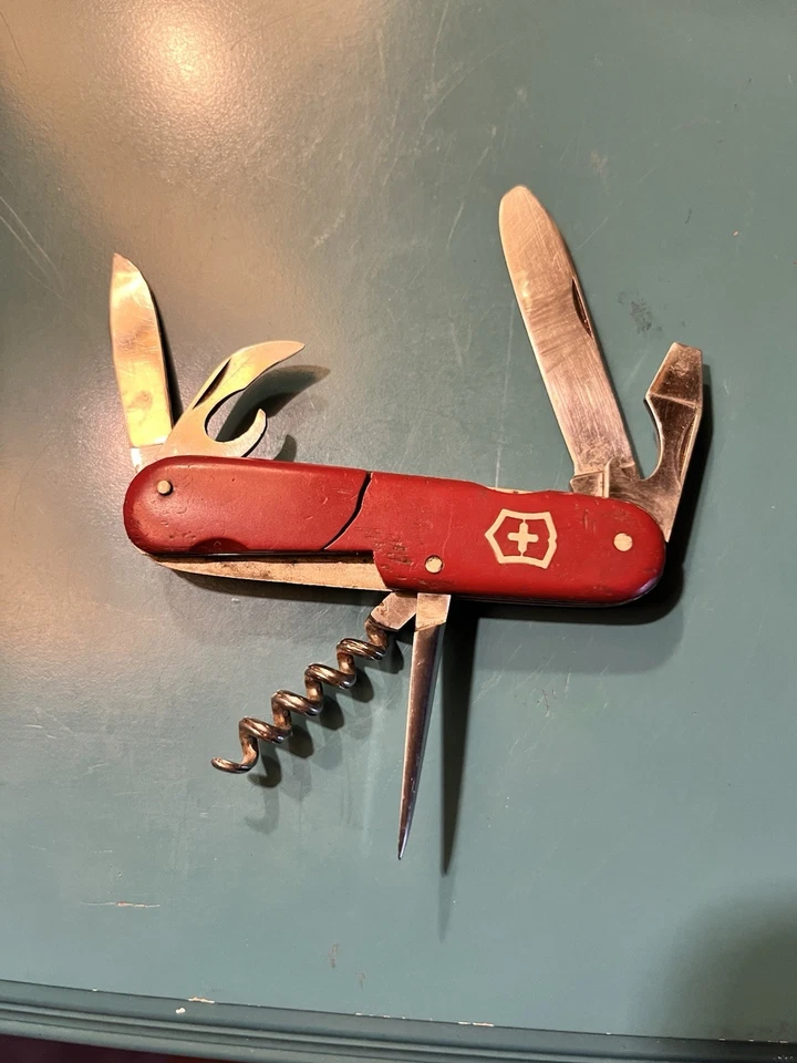 Victorinox Swiss Army Knife 234Bgl. "Old Camper" Victoria 71+ Years old     #231 - Image 2 of 4