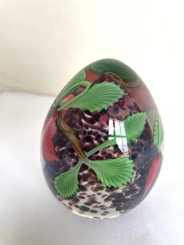 Orient & Flume Art Glass Fuchsia Egg Paperweight 94/250 By E Alexander - Image 3 of 4