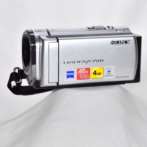 Sony DCR-SX44 4GB Handycam Camcorder 60x Optical Zoom 64GB SD Card MINT - Picture 2 of 16