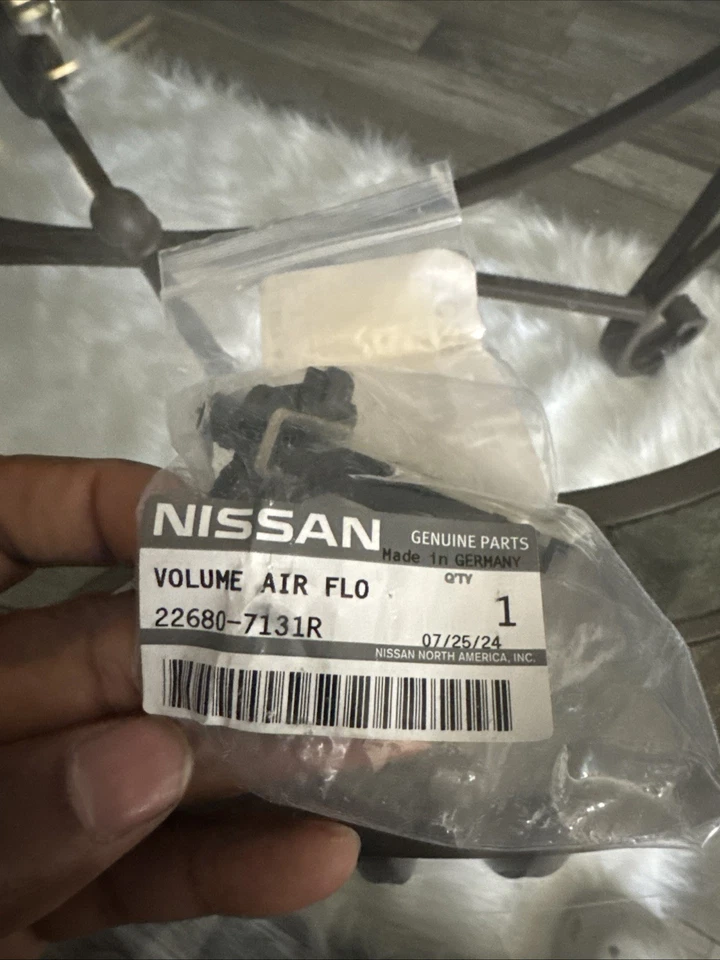 Sensor de flujo de masa de aire Infiniti Q50 2016 Foto 3 de 3