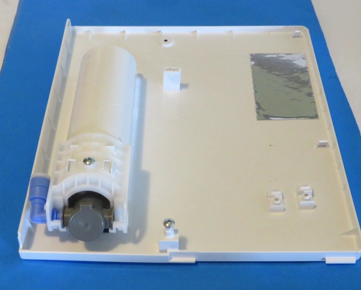 LG Smart Refrigerator LCFC26X: Water Filter Head & Housing Cover (P7288)