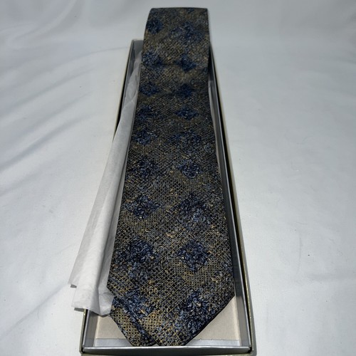 Italo Ferretti NWT 100% Silk Tie in Blues And Gold Whimsical Geometric Pattern