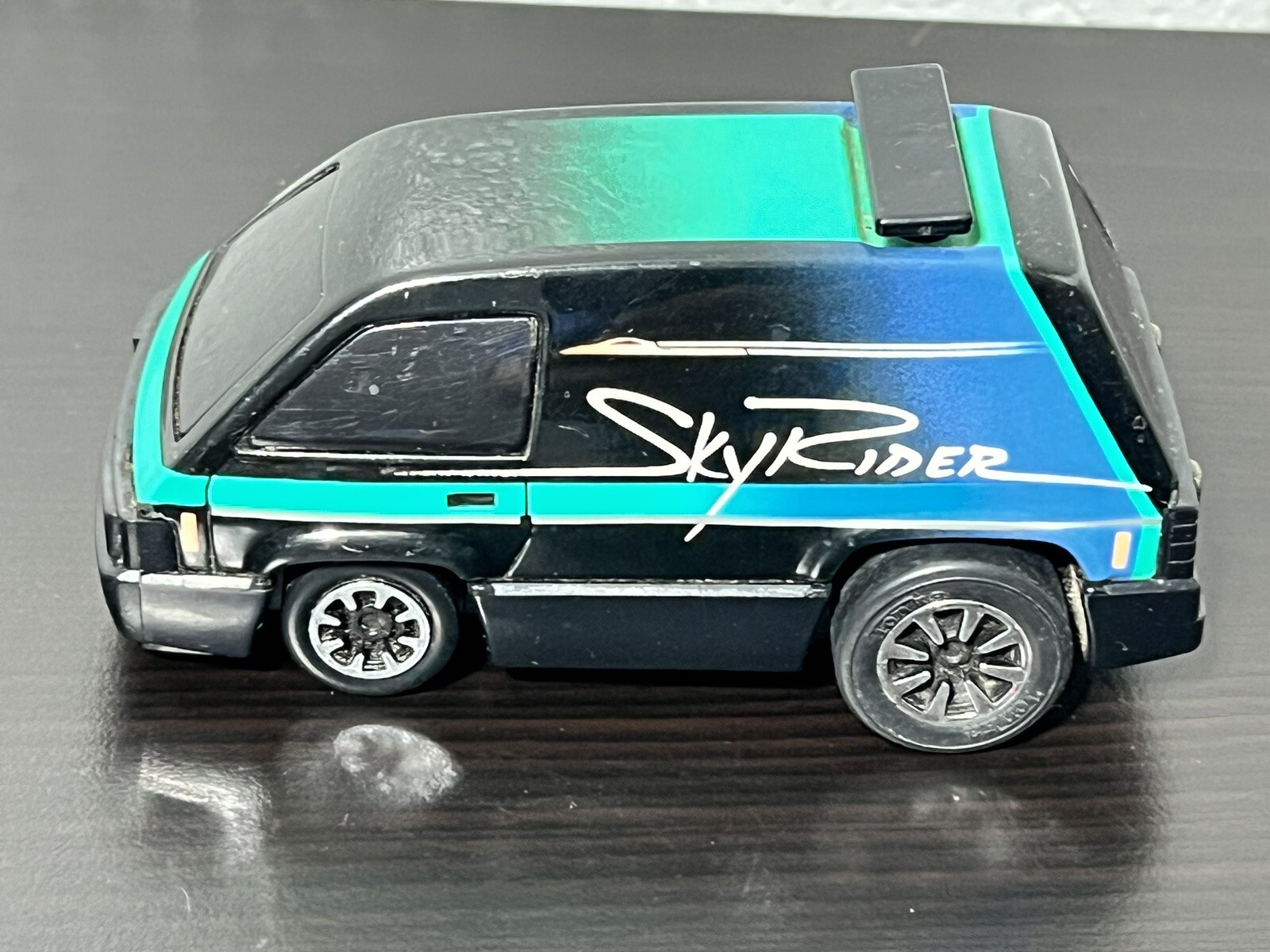 Picture 1 of 5
