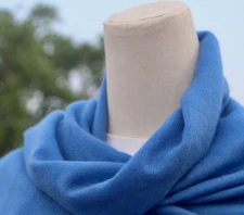 PIAGET EXCLUSIVE VIP GIFT CASHMERE SCARF MADE IN FRANCE BLUE.