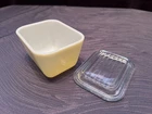 Pyrex 501 Yellow Refrigerator Dish 1 1/2 Cup w Glass Lid USA