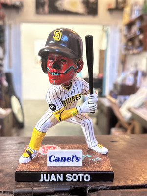 2023 San Diego Padres #22 Juan Soto Shuffle Limited Bobblehead