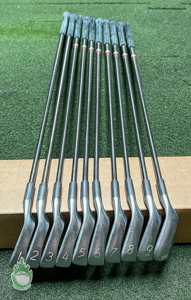 二手 右握 Ping Black Dot Eye 2 铁杆 1-PW 硬度 钛高尔夫球杆套装 — 第 3/4 张图片