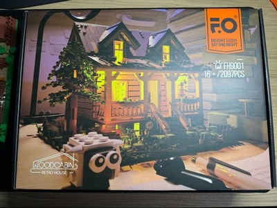 Funwhole FH-9001 Wodcabin Retrohouse LED mit Karton und Anleitung V6.0