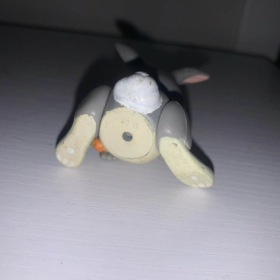 Винтажная мини-фигурка DISNEY Thumper из ПВХ от Bambi - Изображение 4 из 4