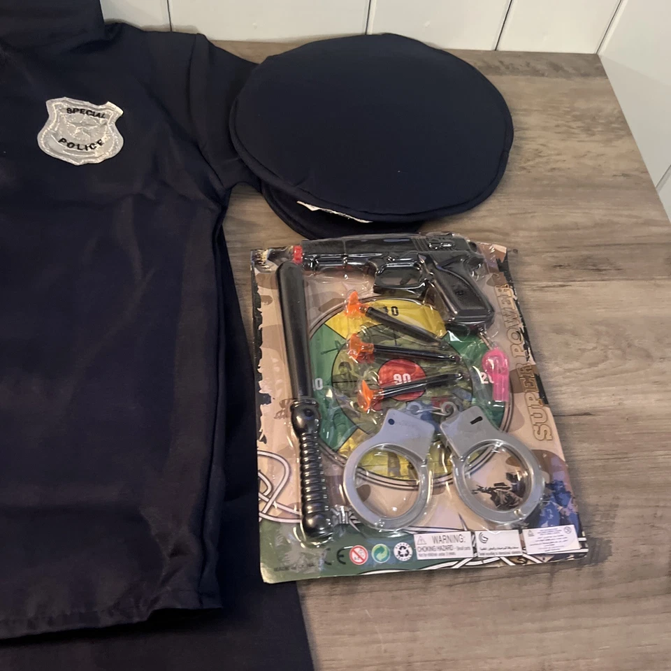 Disfraz de patrulla policial para niño Foto 3 de 4