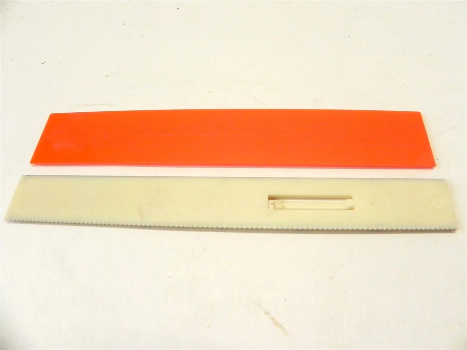 VINTAGE PREOWNED POCKET RULERS BY LUCAS TRANSMISSIONS AND K-D TOOLS  - Image 4 of 4