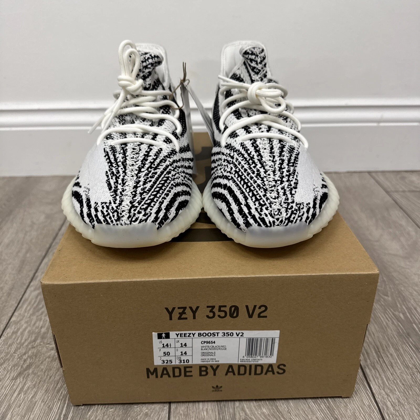Nuove Adidas Yeezy Boost 350 V2 Zebra UK14 CP9654 100% autentiche