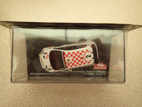 Eaglemoss 1:43 Abarth Grande Punto S2000 - #2 Monte Carlo 09 Basso/Dotta Sealed - Picture 2 of 11
