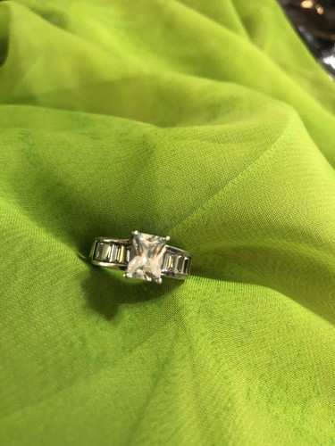 Wunderschöner, atemberaubender .925 Sterling Silber Ring mit quadratischen klaren Steinen - Bild 5 von 12