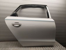 Porte arrière et accessoires Audi S8