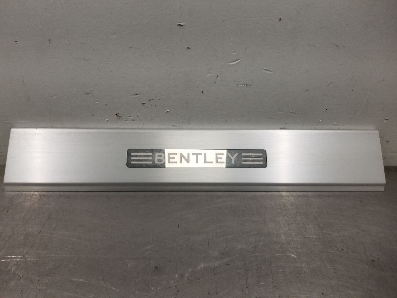 Bentley Bentayga FRONT+LEFT Scuff plate P/N 36A853373B