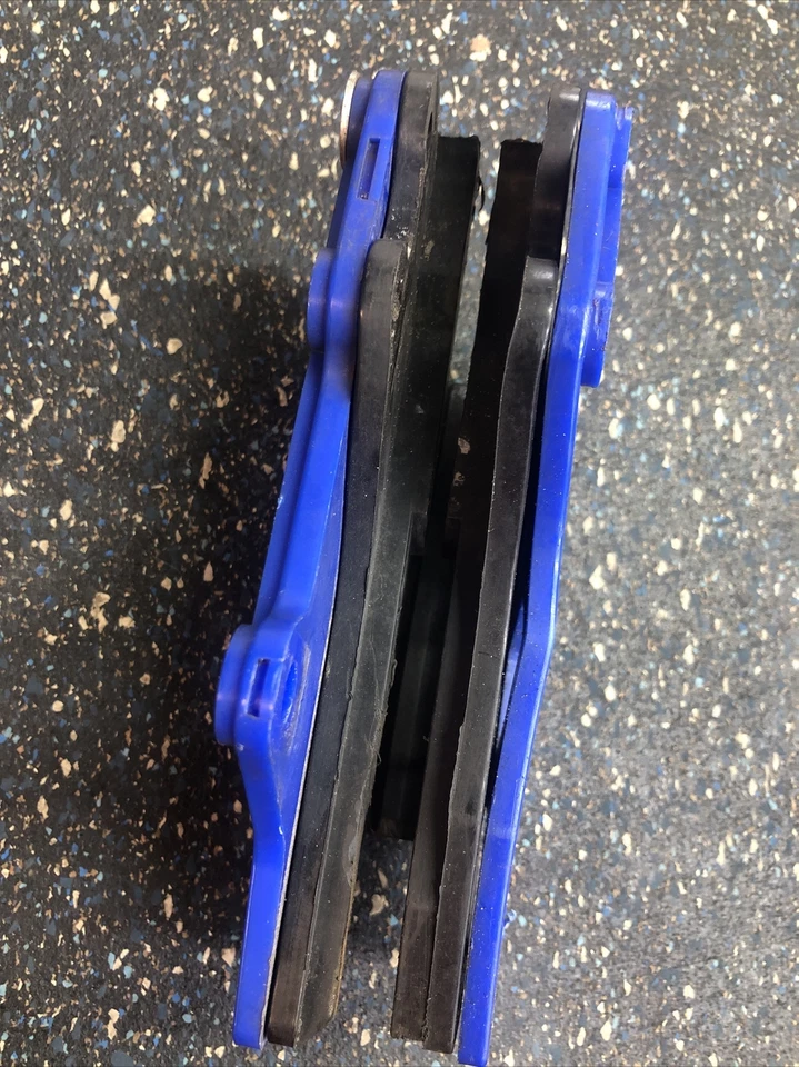 Yamaha YZ250 MSR 2001 protector de guía de cadena Foto 3 de 4