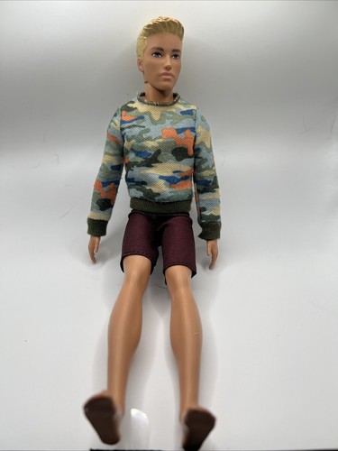 2016 Ken Doll With Outfit - Picture 2 of 6