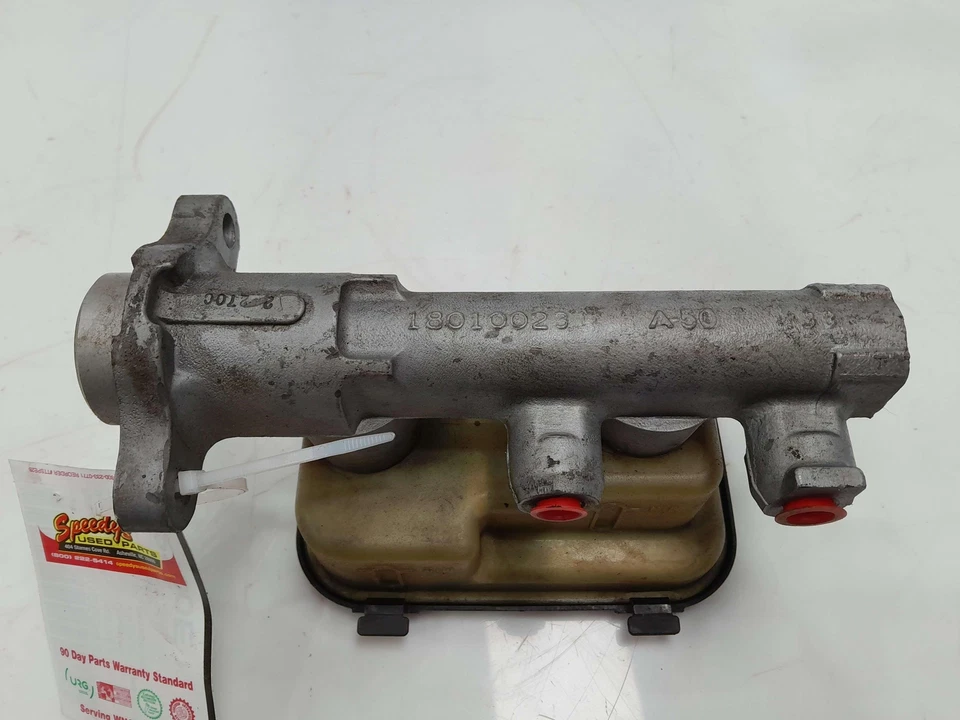 Conjunto de cilindro maestro de freno Chevy S10 1989-1994 OEM 18013433 Foto 4 de 4