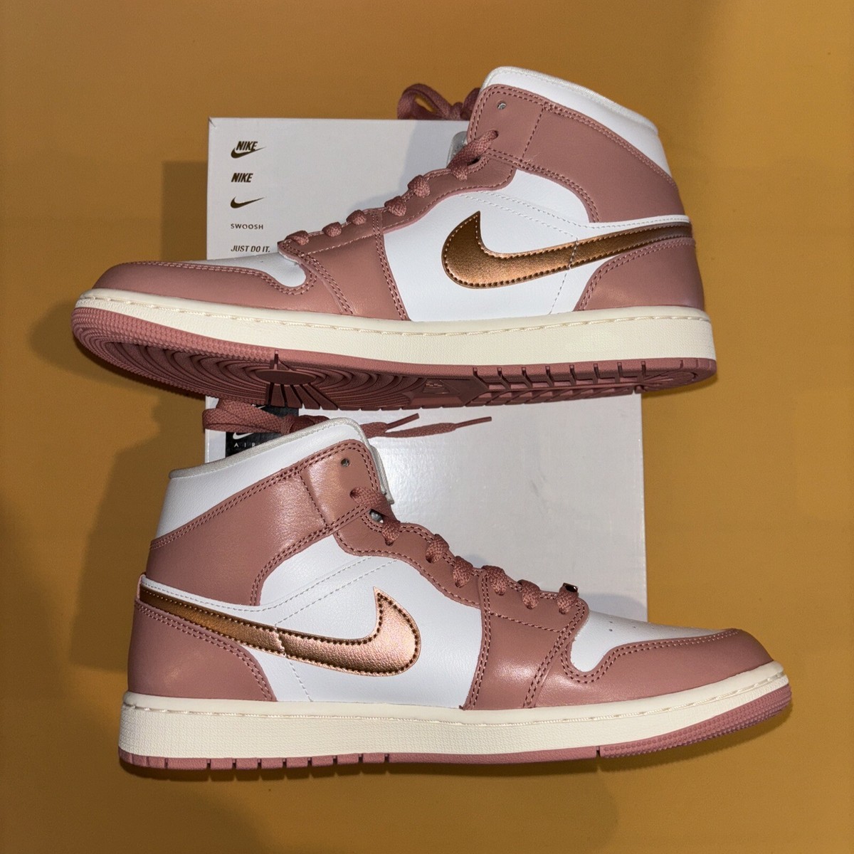 NIKE JORDAN 1 mid  スニーカー 10.5 28.5 NIKE◇AIR JORDAN 1 MID_エア ジョーダン ミッド/28.5cm