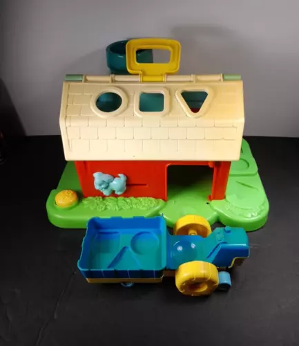 Vintage Weebles PLAYSKOOL Barn and Tractor 1988, Old-school Toy Set