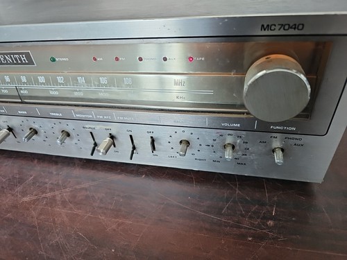 VINTAGE Zenith FM/AM Stereo Receiver / Model: MC7040 / * POWERS ON * AS IS * - Picture 3 of 13