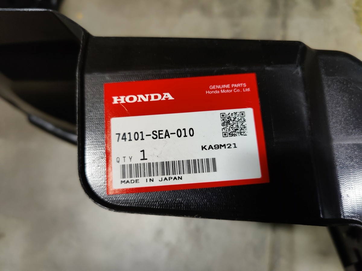 Genuine OEM Acura 74101-SEA-010 Passenger Front Fender Liner