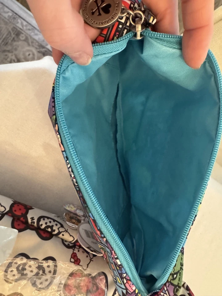 RARE NEW JuJuBe Tokidoki Kaiju City  Rare Pattern HTF Be Quick Bag Teal Blue  - Imagem 3 de 4