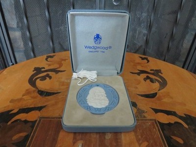 Wedgwood Blue Jasperware Santa Claus 1990 Annual Christmas Ornament MIB