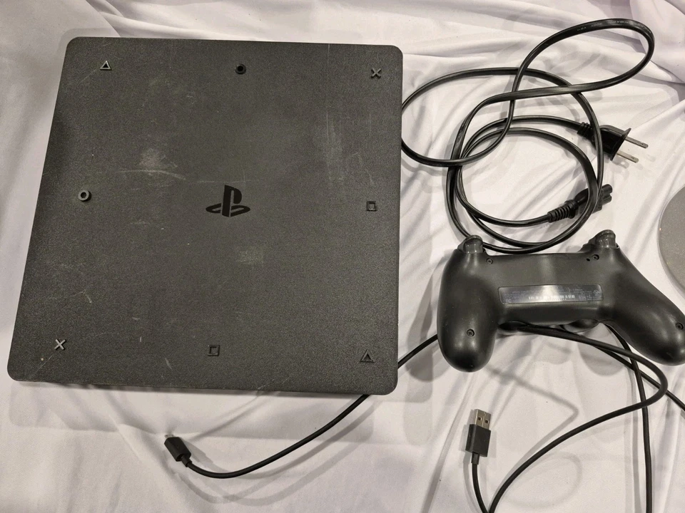 Consola de sistema de videojuegos Sony PlayStation 4 PS4 Slim 1 TB (CUH-2115B) probada Foto 2 de 3