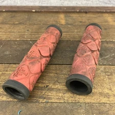 Vintage WTB Mountain Grips Red Wilderness Trail Bikes MTB Mountain Bike 90s MTB