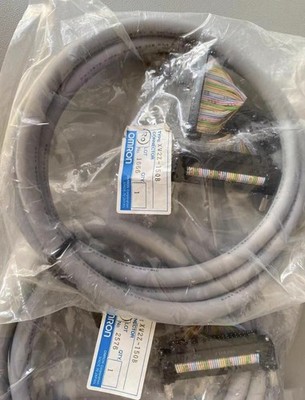 1pcs   XW2Z-150B PLC cable #nm
