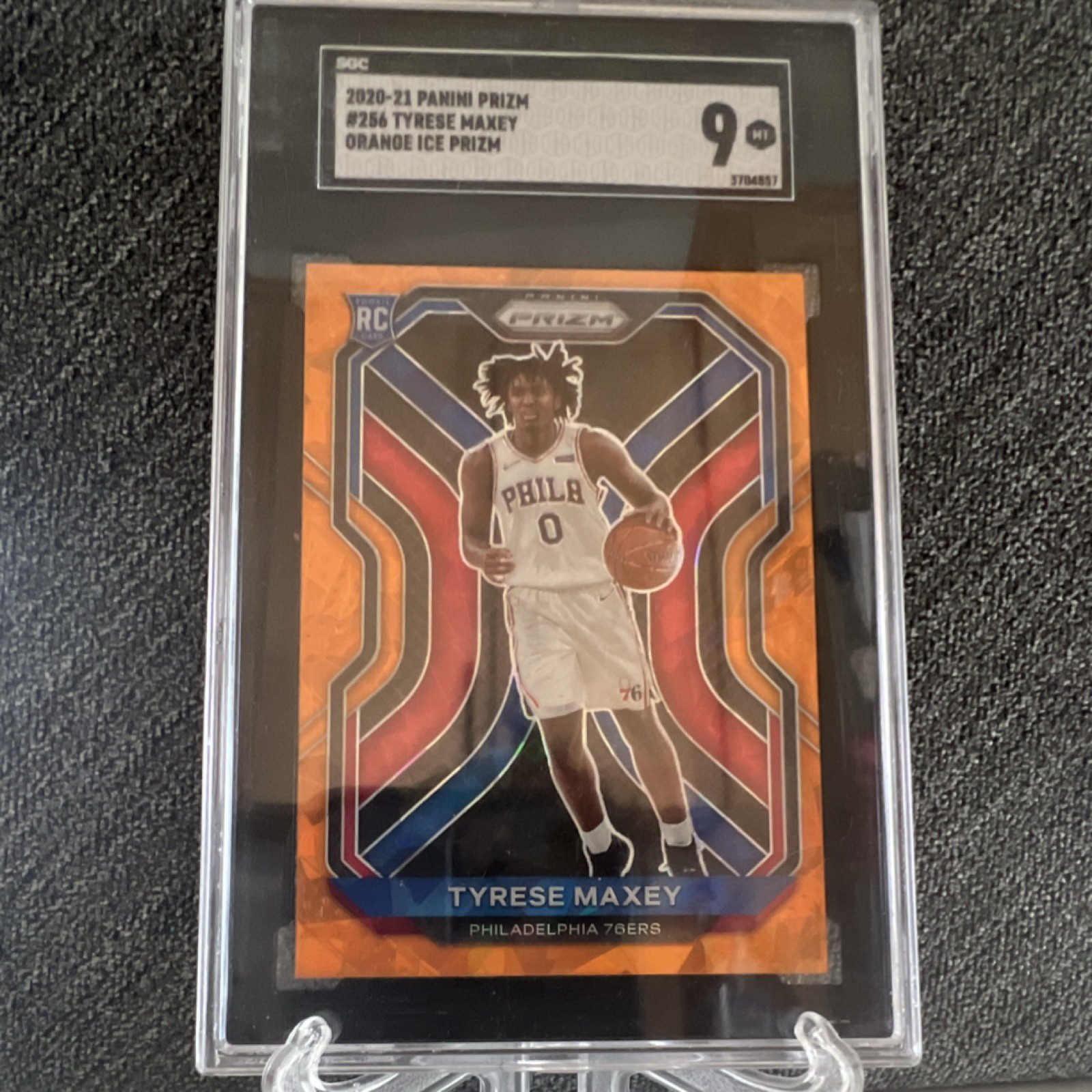 2020-21 Panini Prizm Tyrese Maxey #256 Orange Ice Prizm Rookie SGC 9