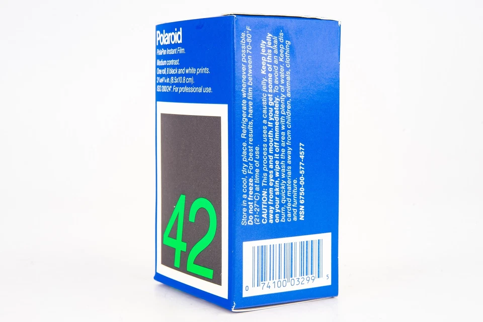 Rollo de película Polaroid instantáneo tipo 42 blanco y negro 3 1/4 x 4 1/4"" FUNCIONA SELLADO caducado 1988 Foto 3 de 4