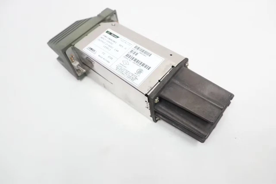Módulo de fuente de alimentación serie I/a Lambda IPM5-DM902WQ 125v-dc 27,5v-dc Foto 4 de 4