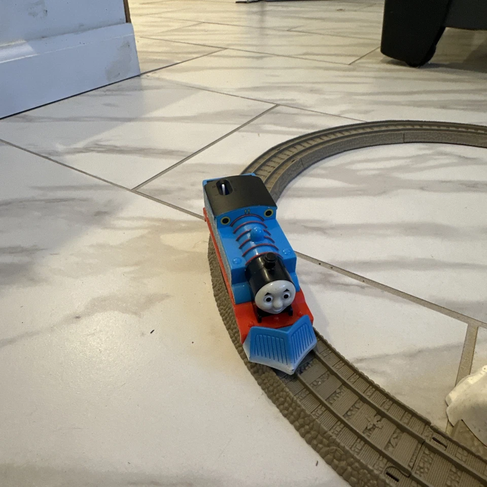 Thomas Trackmaster Snow Storm Adventure 98%  Complete Toys R Us Exclusive - Image 3 of 4