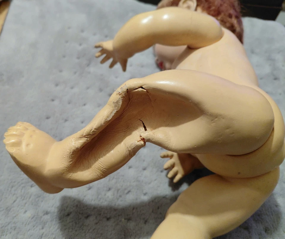 VINTAGE NITEY NITE EFFANBEE Tiny Tear DOLL w/diaper 12" Tall Damaged Leg - Image 3 of 4