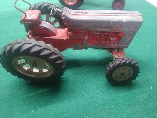 IH International Lot Of 5 1:16 Farm Tractors & Wagon For PARTS and Restoration - Picture 12 of 19