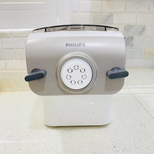 Philips HR2357 Advanced Automatic Pasta and Noodle Maker W/ Accessories Works