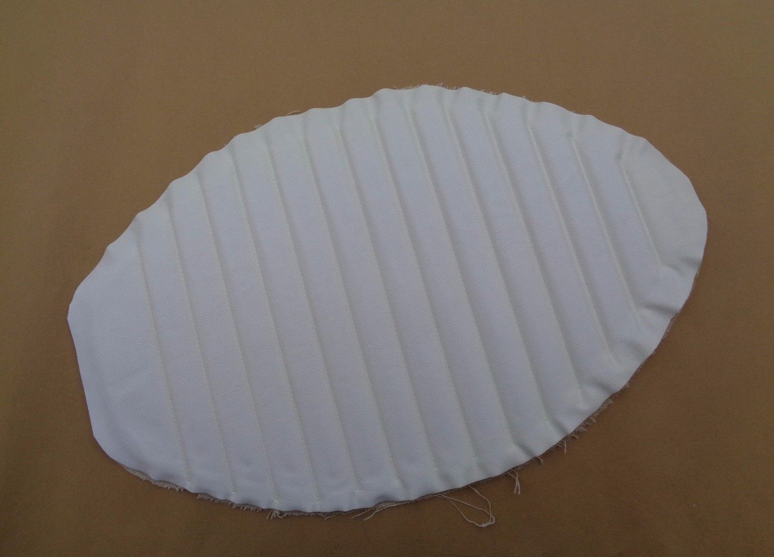 1963-65 STINGRAY PERSONS NOS SCHWINN WHITE DEEP TUFT SOLO PO