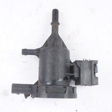 11-18 Mercedes W218 CLS550 S550 CL550 CLA Fuel System Purge Valve 0014760532 OEM