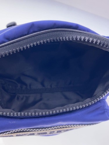 GIVENCHY Marsupio Nylon Navy Autentico Uomo D:2.76” H:4.72” W:13.78” 5850 - Foto 6 di 6