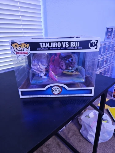 Funko Pop! Moments: Demon Slayer: Kimetsu no Yaiba - Tanjiro vs. Rui #1034