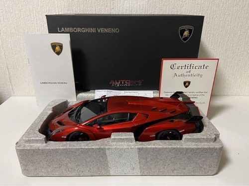 Autoart 1/18 Lamborghini Veneno Red - Picture 3 of 3