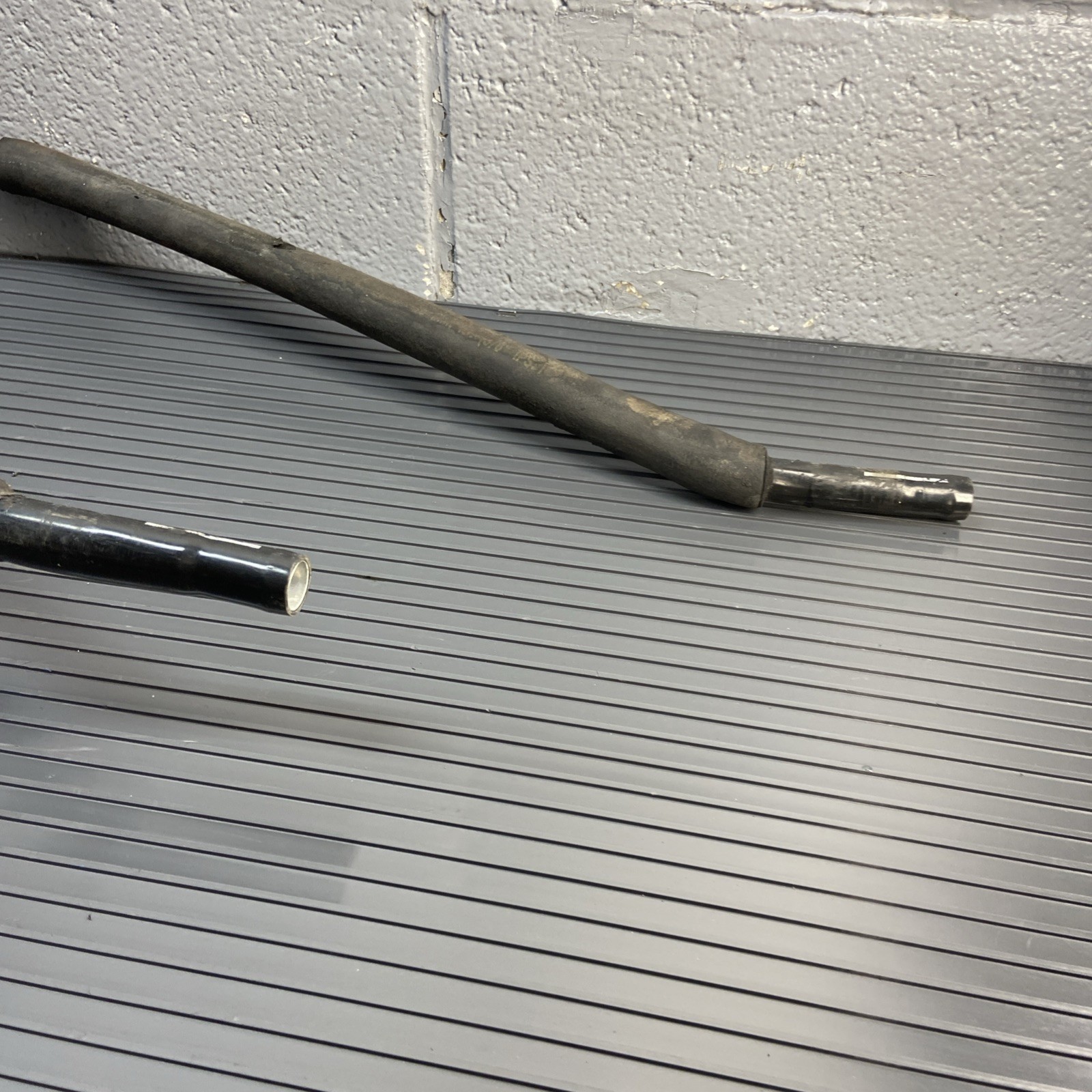 2014-2020 BMW i8 I12 Higt Voltage Electronics Coolant Hoses Line Pipes OEM