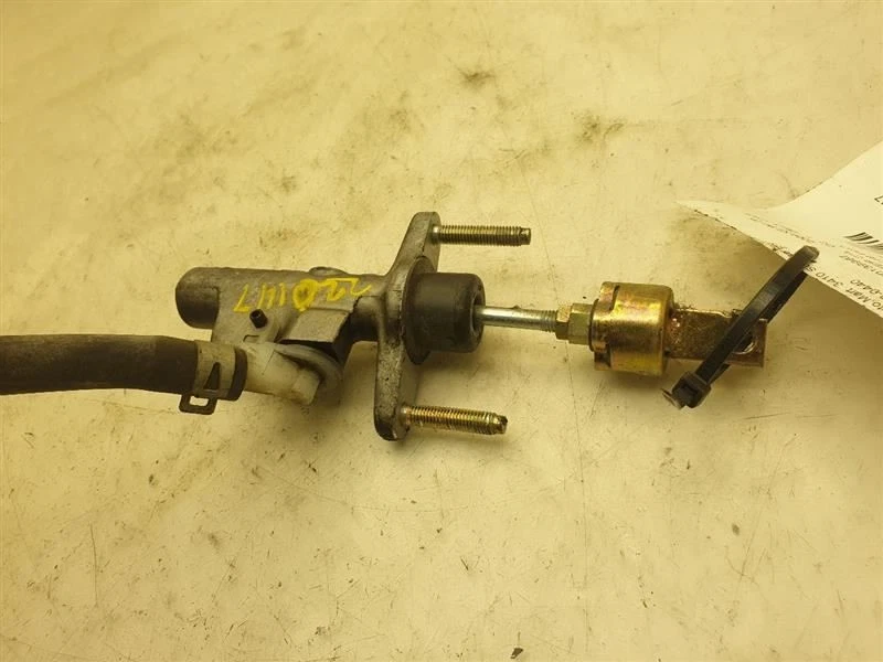 02-05 TOYOTA ECHO 1,5 Л FWD MT СЦЕПЛЕНИЕ ГЛАВНЫЙ ЦИЛИНДР  - Изображение 2 из 4