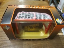 DALLAS STARS COMMEMORATIVE HOCKEY PUCK AND NET FOTOBALL